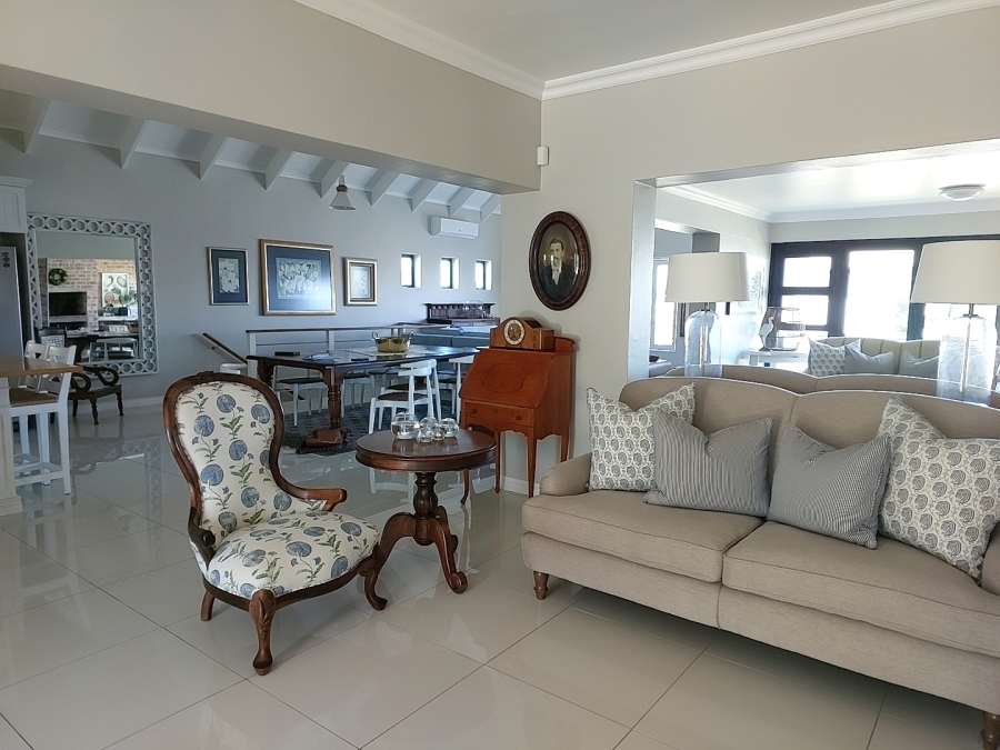 5 Bedroom Property for Sale in Myburgh Park Western Cape